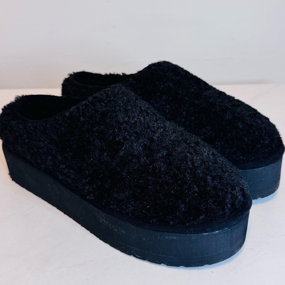 MADDEN GIRL Faux Fur Clogs - Picture 12 of 12